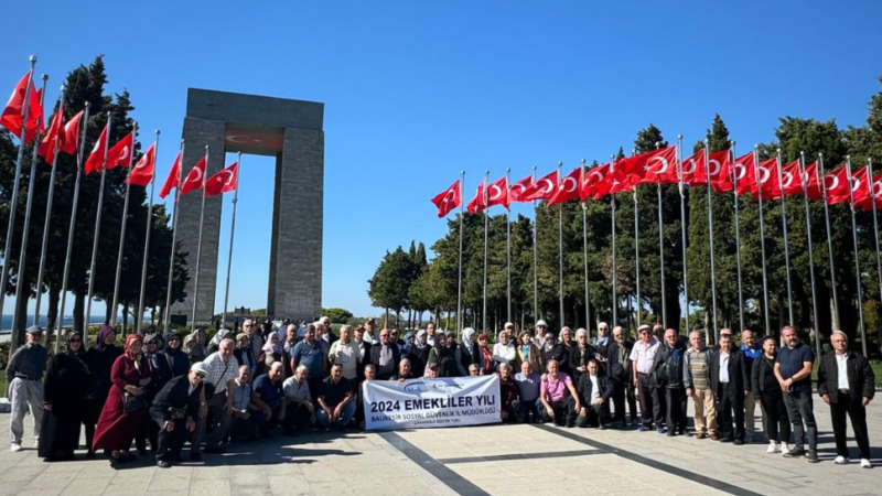 BALIKESİR Sosyal Güvenlik il Müdürlüğü, Balıkesir’de yaşayan emekliler için Çanakkale kültür gezisi düzenledi.