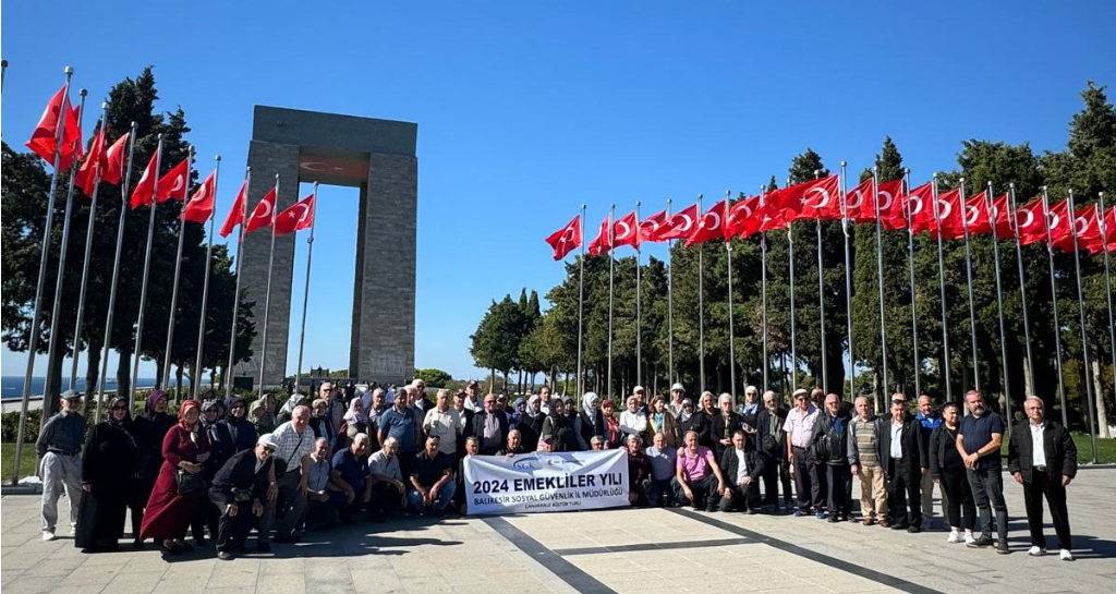 BALIKESİR Sosyal Güvenlik il Müdürlüğü, Balıkesir’de yaşayan emekliler için Çanakkale kültür gezisi düzenledi.