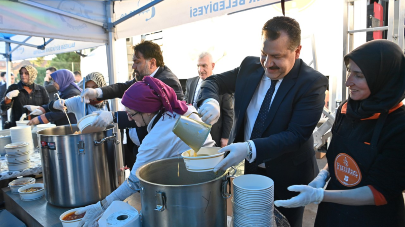 Büyükşehir’den 15 günde 18 ilçede Ramazan programı