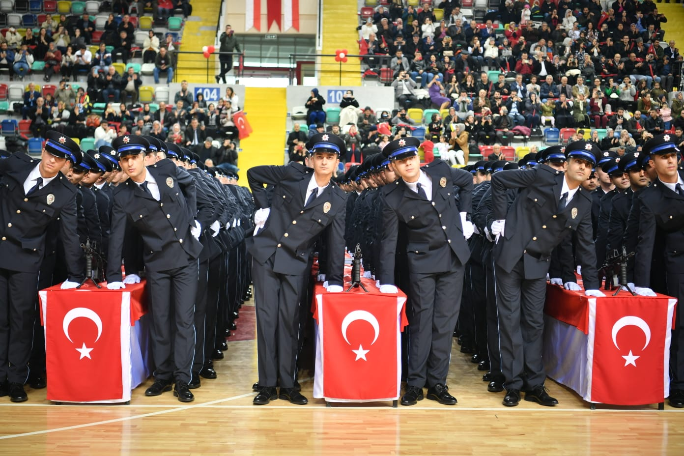 Polis Adayları Mezuniyet Heyecanı Yaşadı