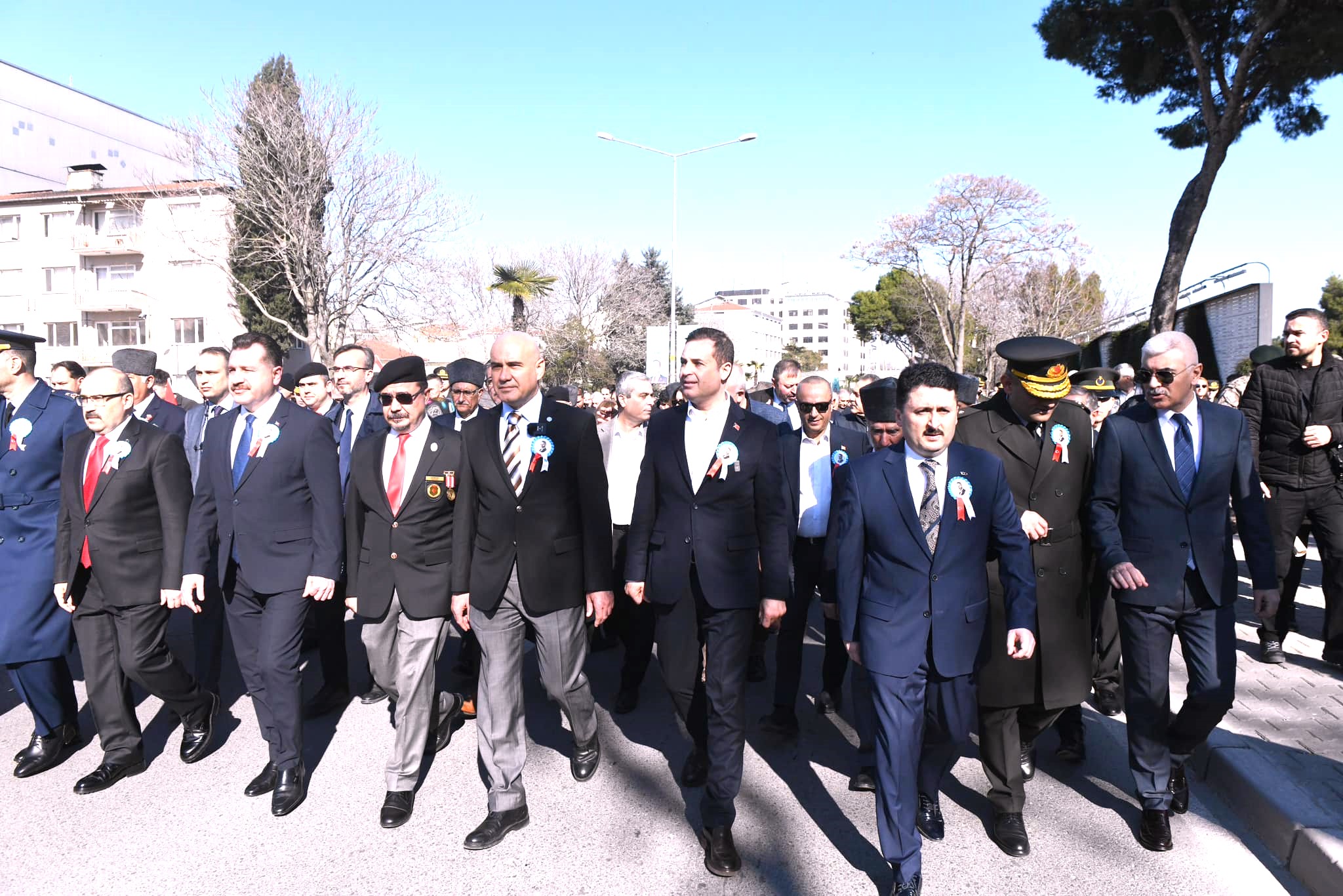 Cumhuriyetimizin kurucusu Gazi Mustafa Kemal Atatürk’ün Balıkesir’e ilk gelişinin 101’inci yıl dönümü Vali İsmail Ustaoğlu’nun katılımıyla düzenlenen törenle kutlandı.