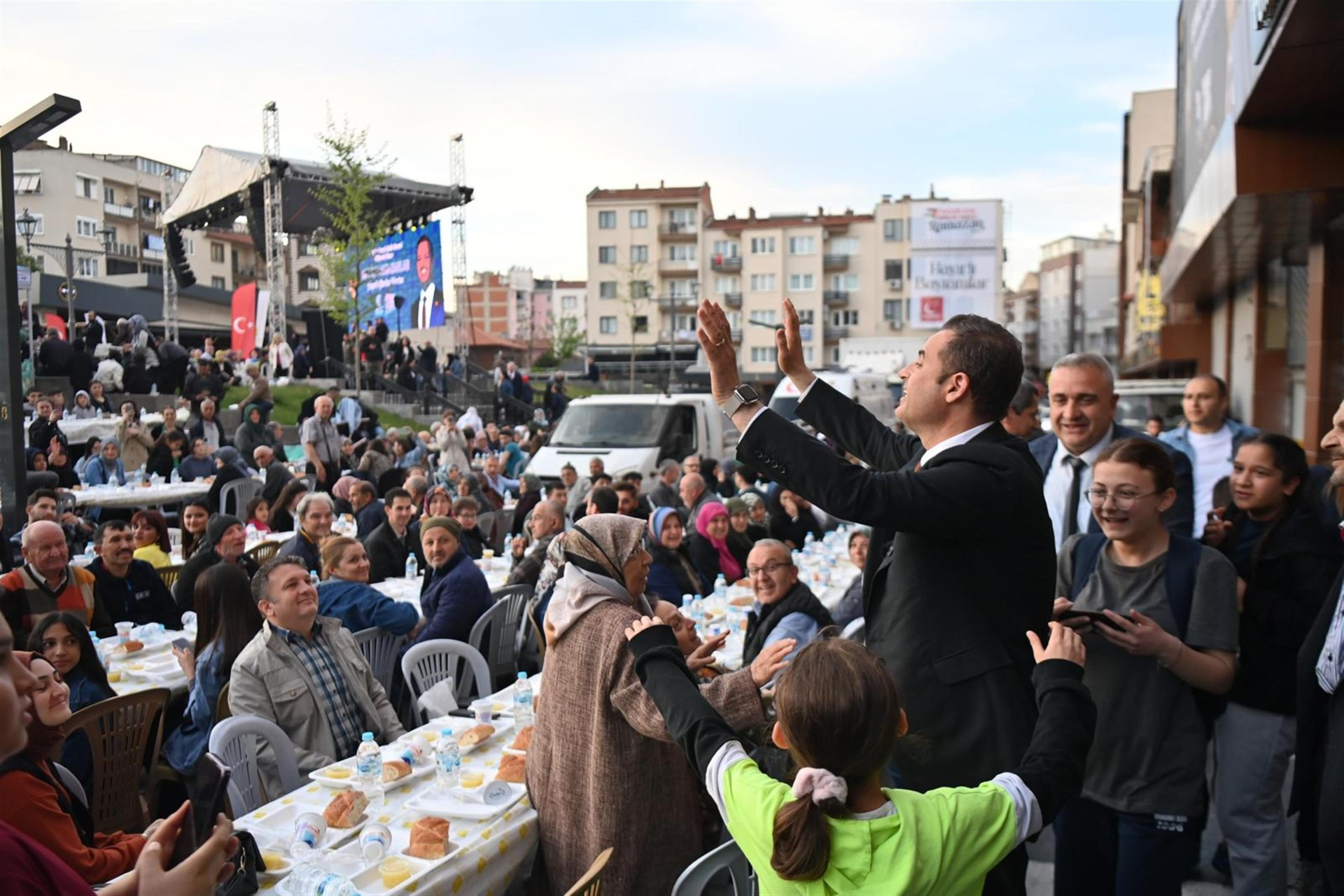 Başkan Akın, on binlerce hemşehrisiyle Kadir Gecesi’nde buluştu