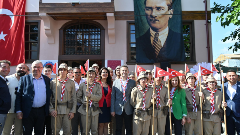 Balıkesir Liseli Keşşaflar Müzesi’ açıldı