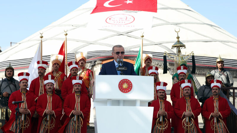 Cumhurbaşkanı Erdoğan, “Vatanımıza yönelik senaryoları yırtıp atarak yolumuza devam ediyoruz”