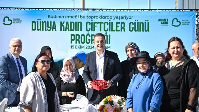 Başkan Akın, kadın çiftçilerin yanında