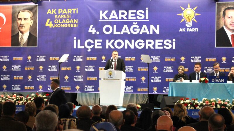 BAŞKAN HAKAN AKA VE AK PARTİ KARESİ İLÇE YÖNETİM KURULU