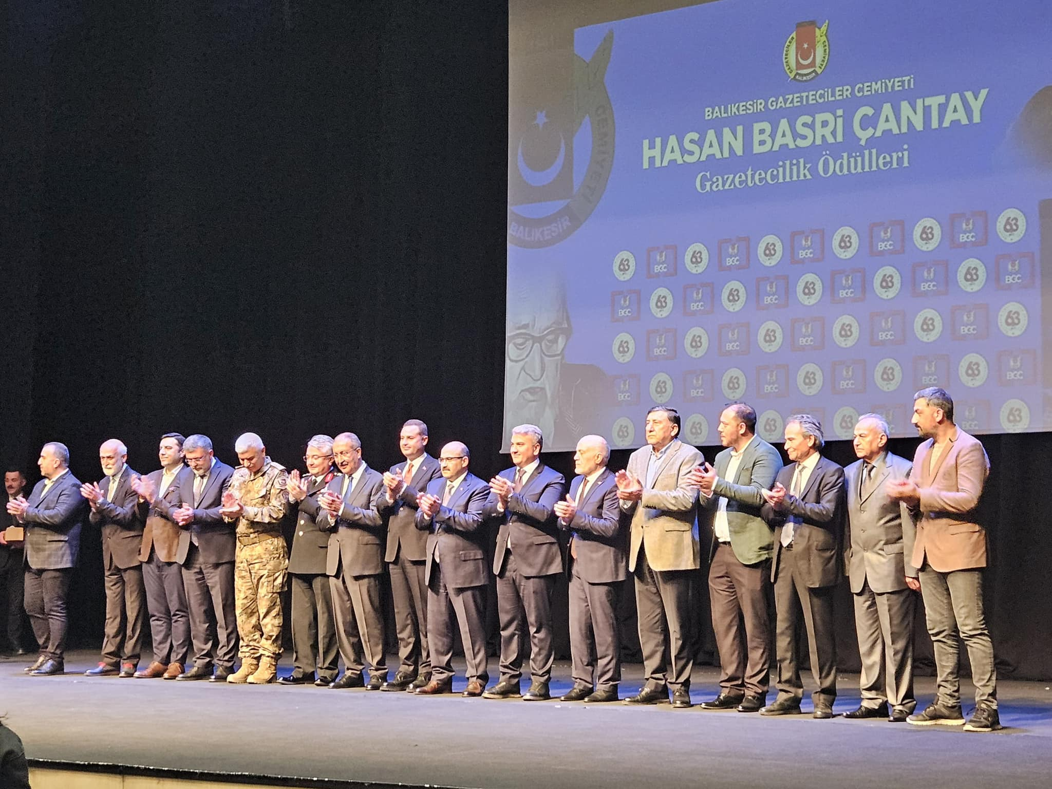 Dr. Mustafa Canbey’den Gazetecilere Destek: Hasan Basri Çantay Gazetecilik Ödülleri Törenine Katıldı