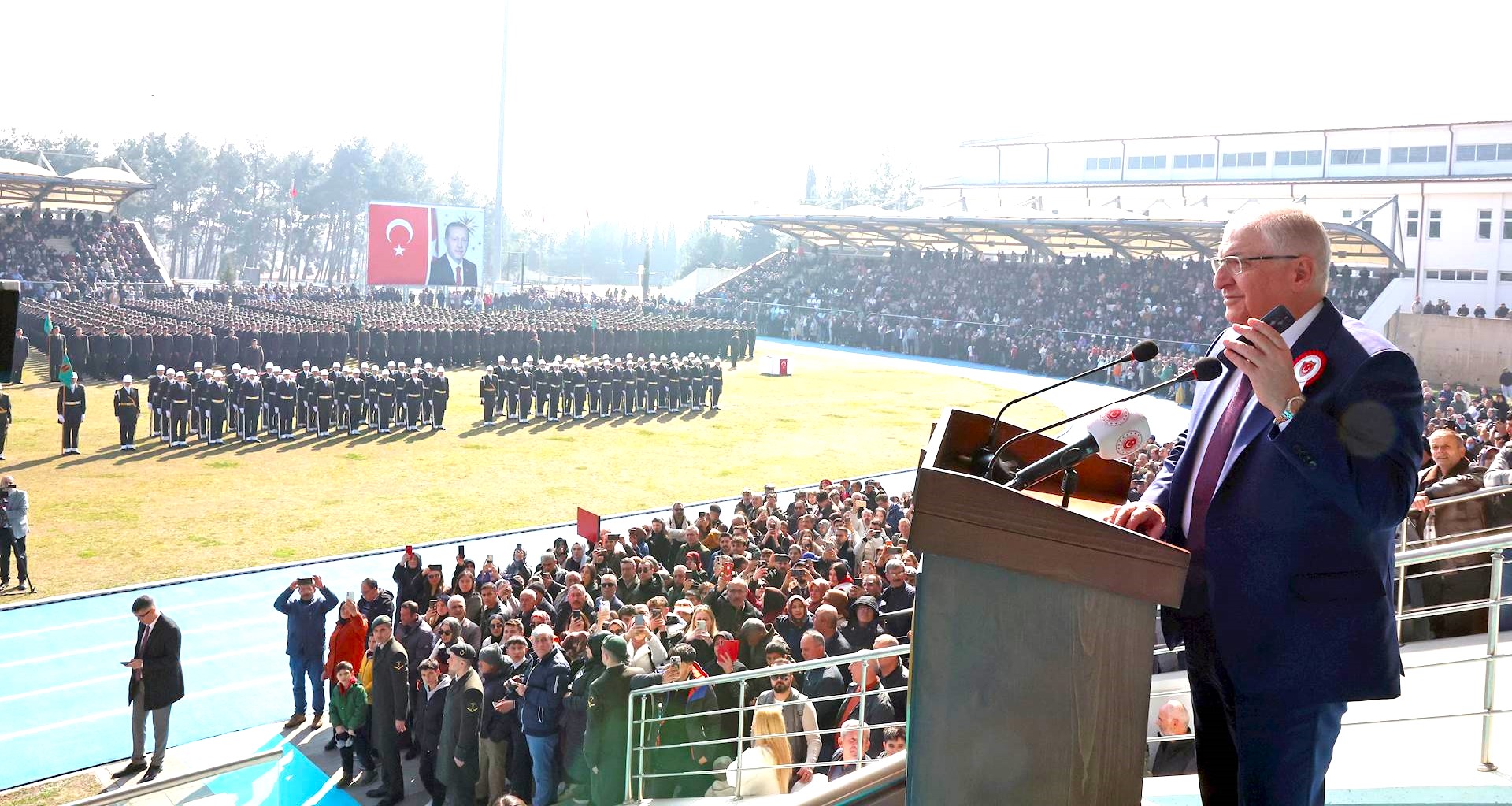 Millî Savunma Bakanı Yaşar Güler, Kara Astsubay Meslek Yüksekokulunda ASTTASAK Eğitimini Tamamlayan Astsubaylarımızın Mezuniyet Törenine Katıldı