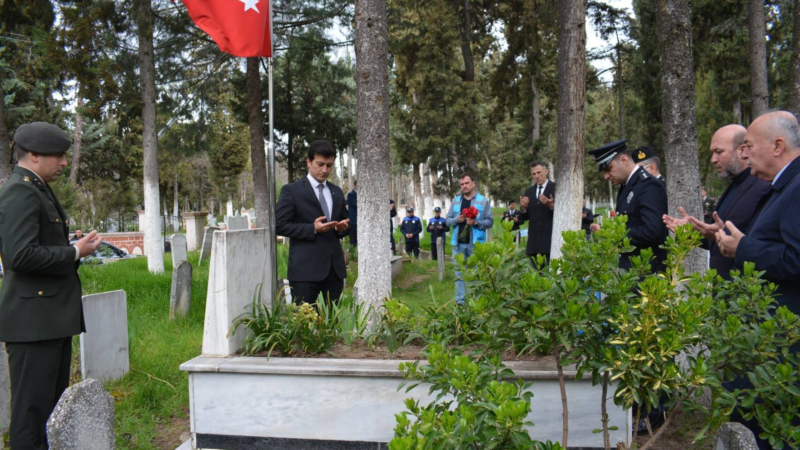 Kaymakam Muttalip Çetin’den 18 Mart Şehitleri Anma Günü Ziyareti